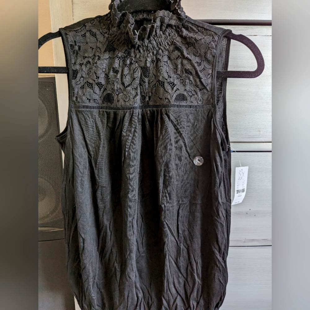 Top Sleeveless NY&C Small